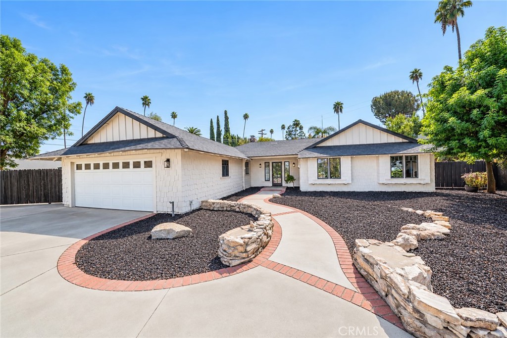1076 Los Altos Court