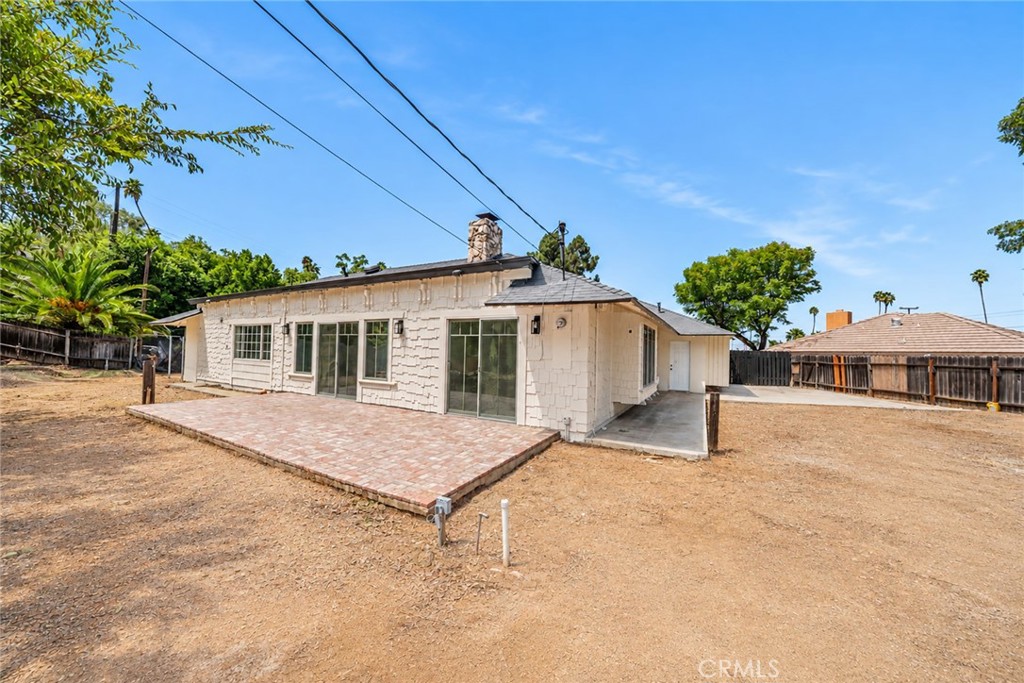 1076 Los Altos Court