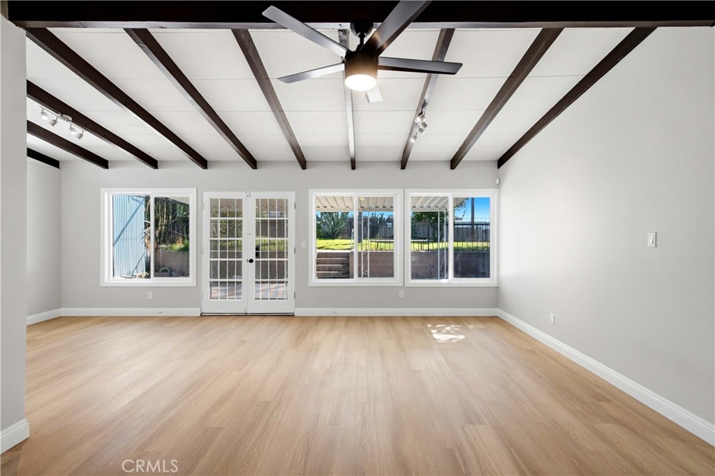 1210 Tejon