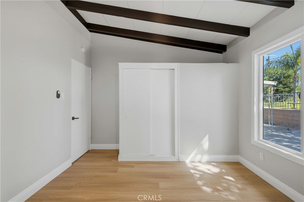 1210 Tejon