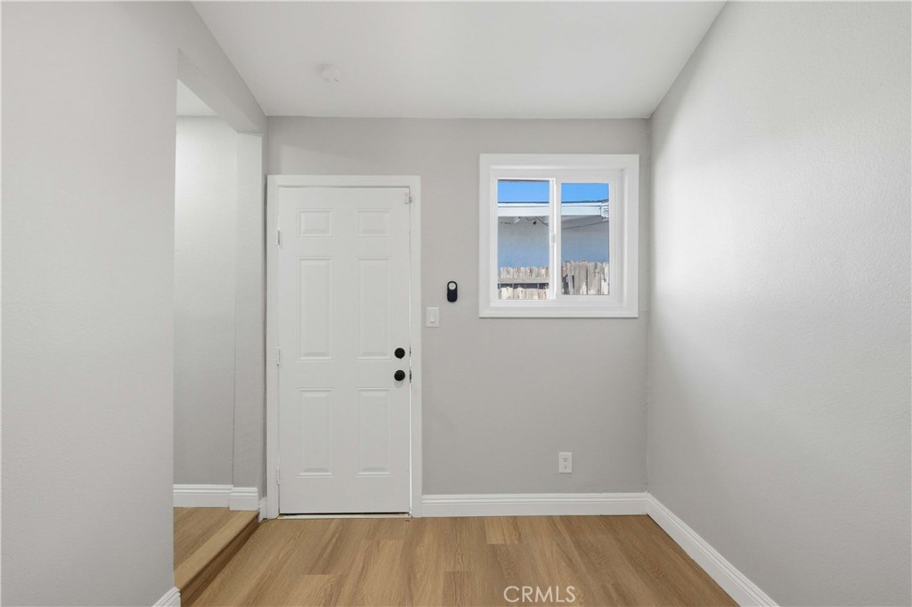 1210 Tejon