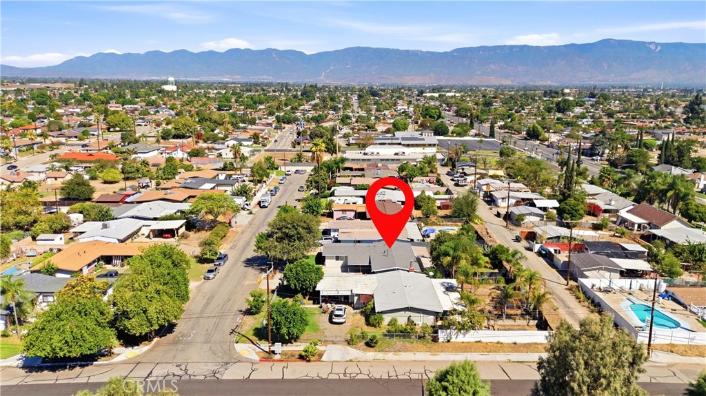 1210 Tejon