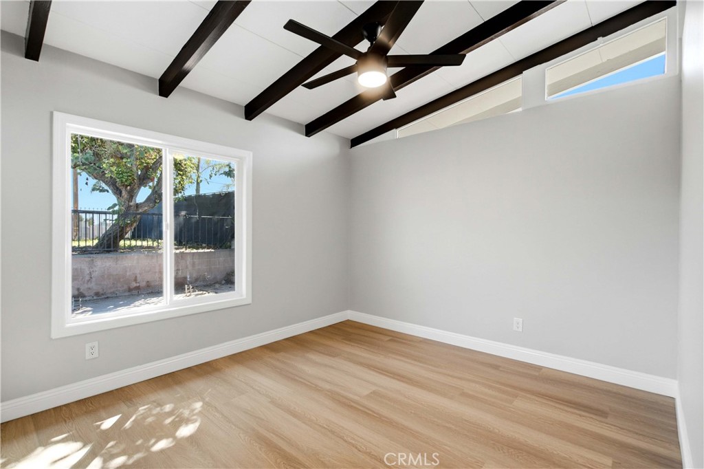 1210 Tejon