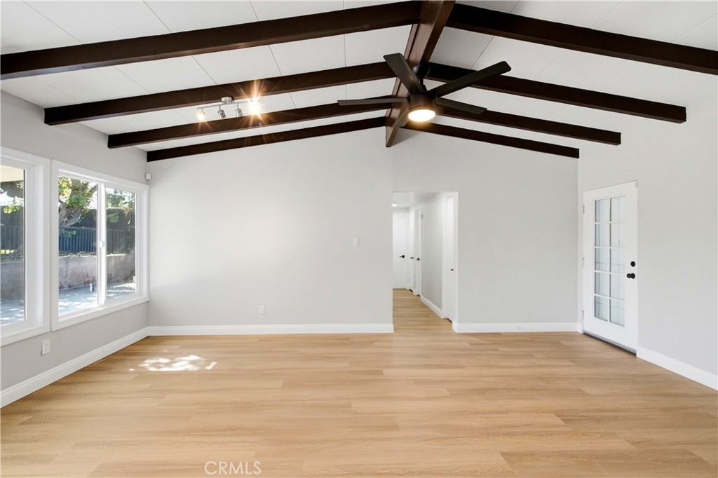 1210 Tejon