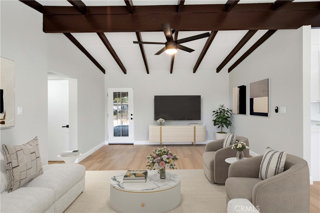 1210 Tejon