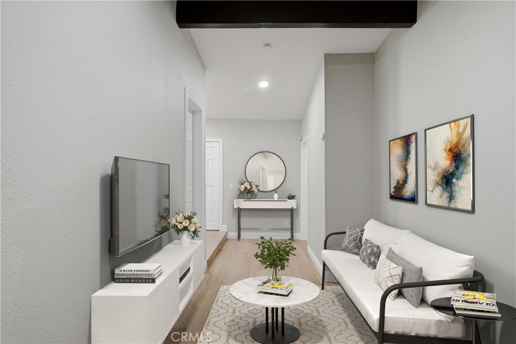 1210 Tejon