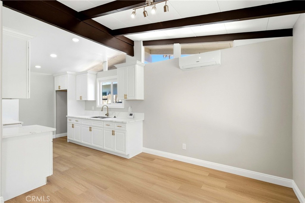 1210 Tejon