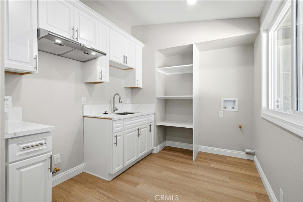 1210 Tejon
