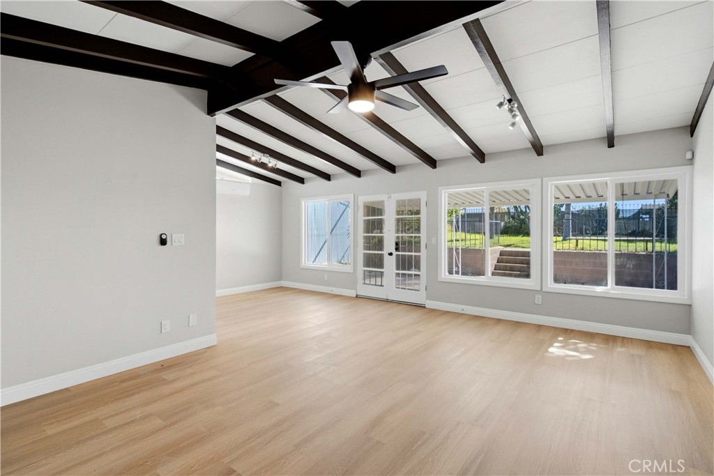 1210 Tejon