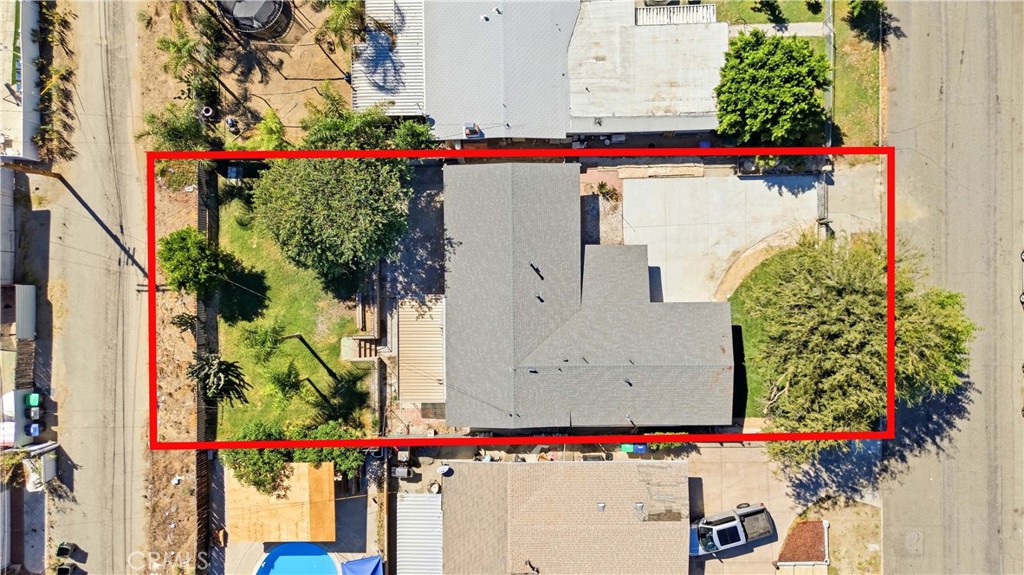 1210 Tejon