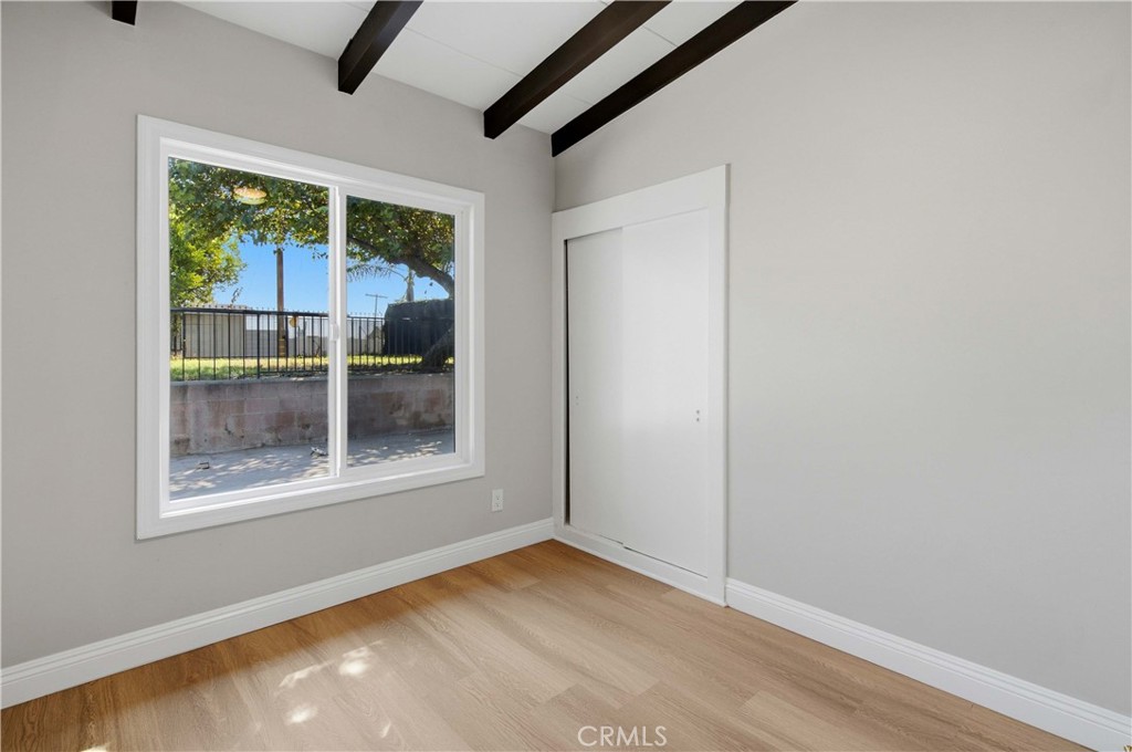 1210 Tejon