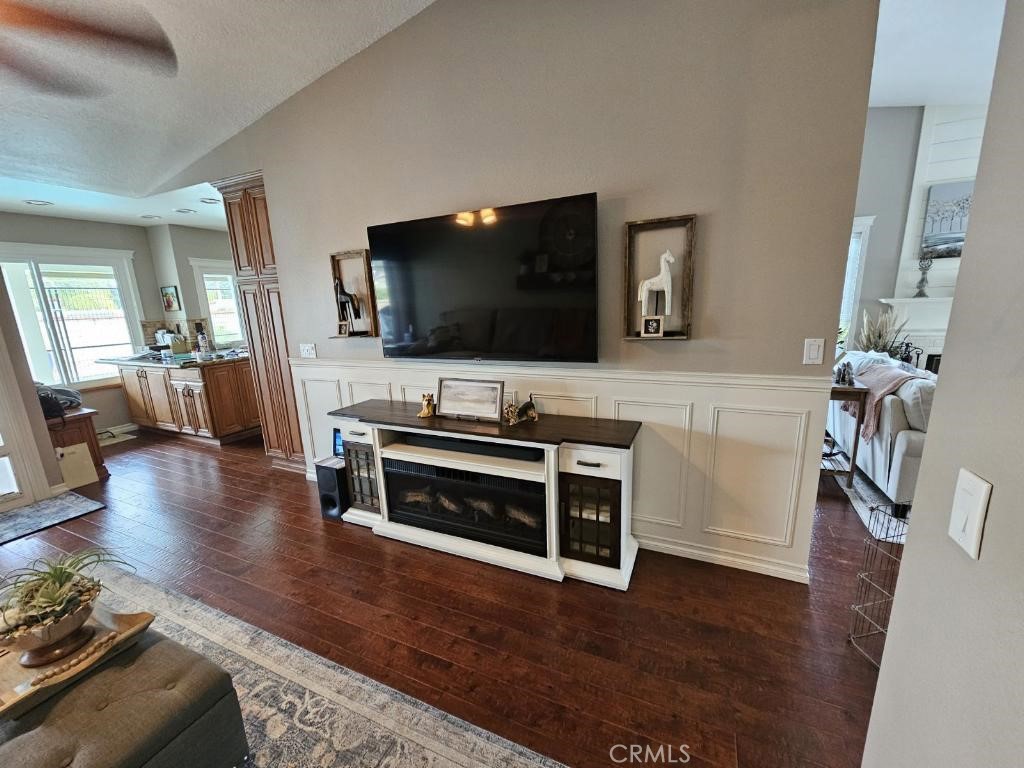 28005 Carnegie Avenue