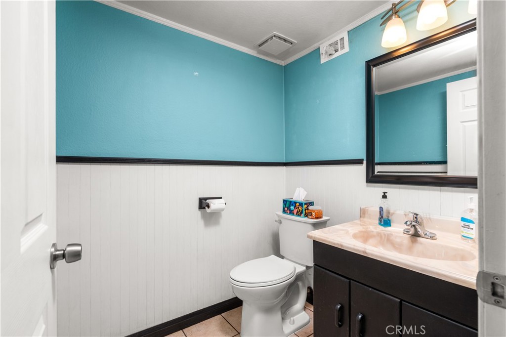 2638 S Sandpiper Avenue