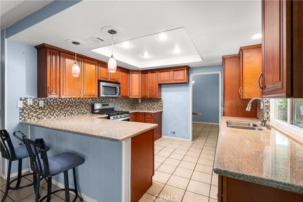 2638 S Sandpiper Avenue