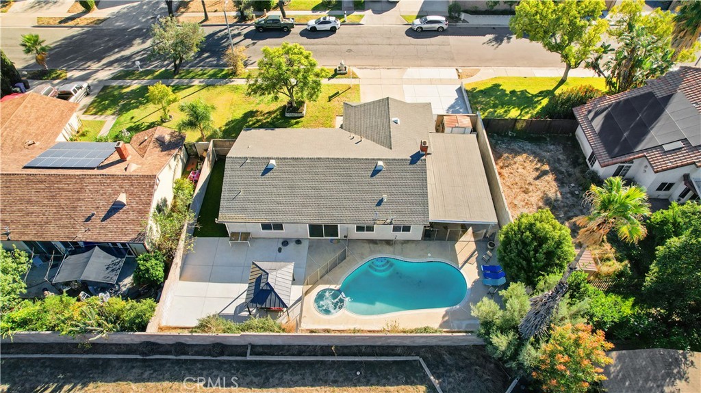 998 W Grove Street