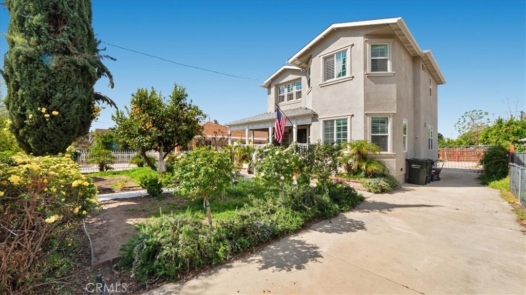 1027 6th Street