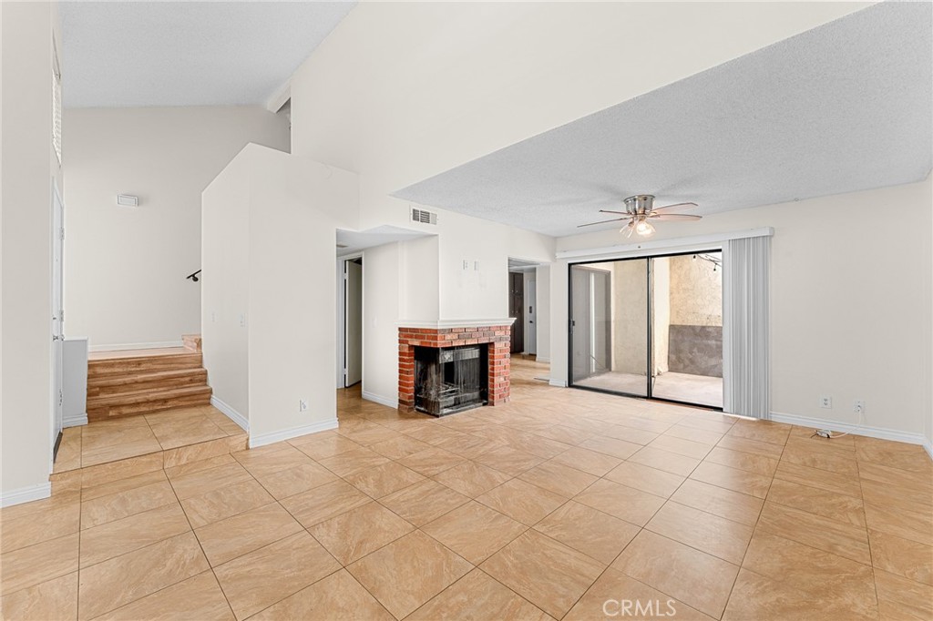 1974 E Lynwood Drive 3E
