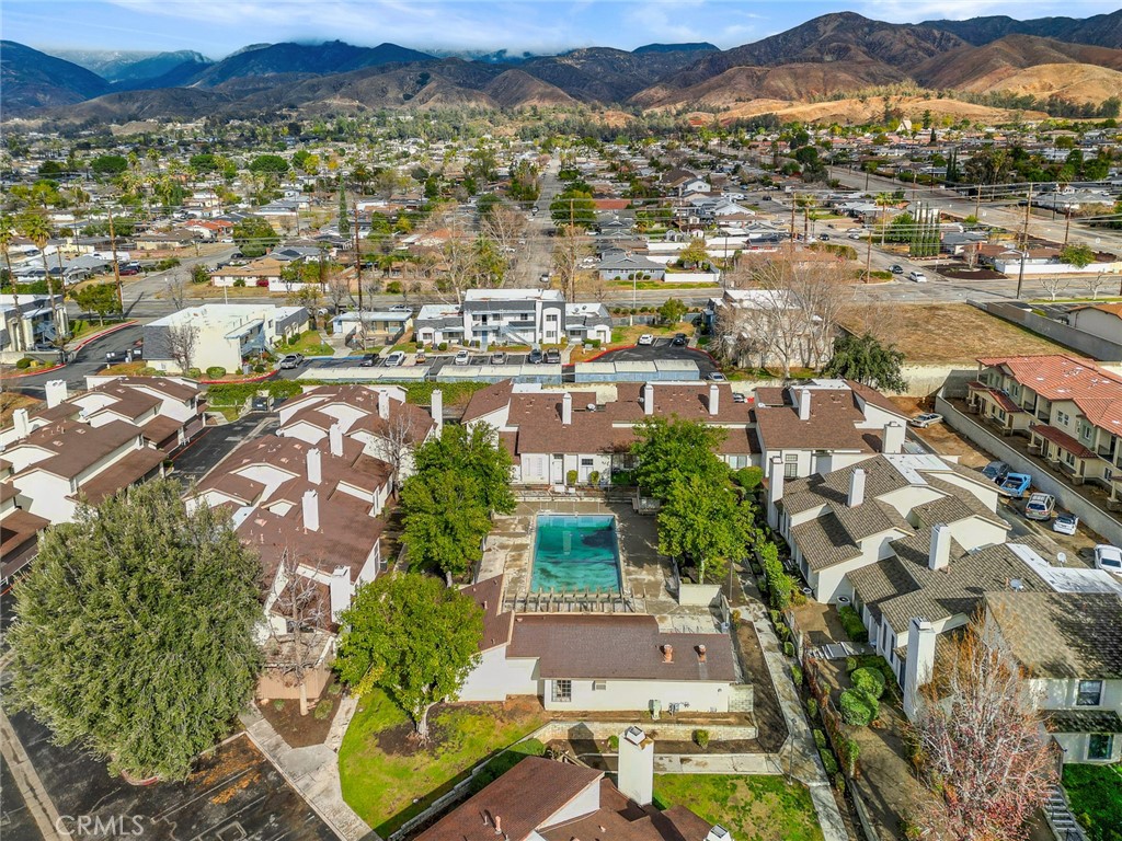 1974 E Lynwood Drive 3E