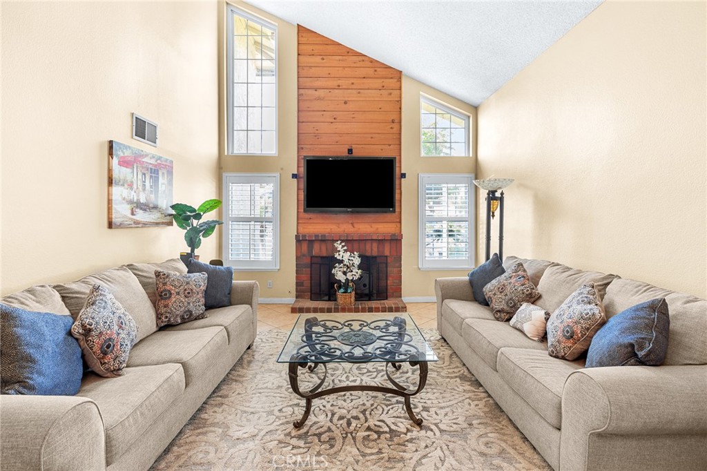 1465 E Tam O Shanter Street