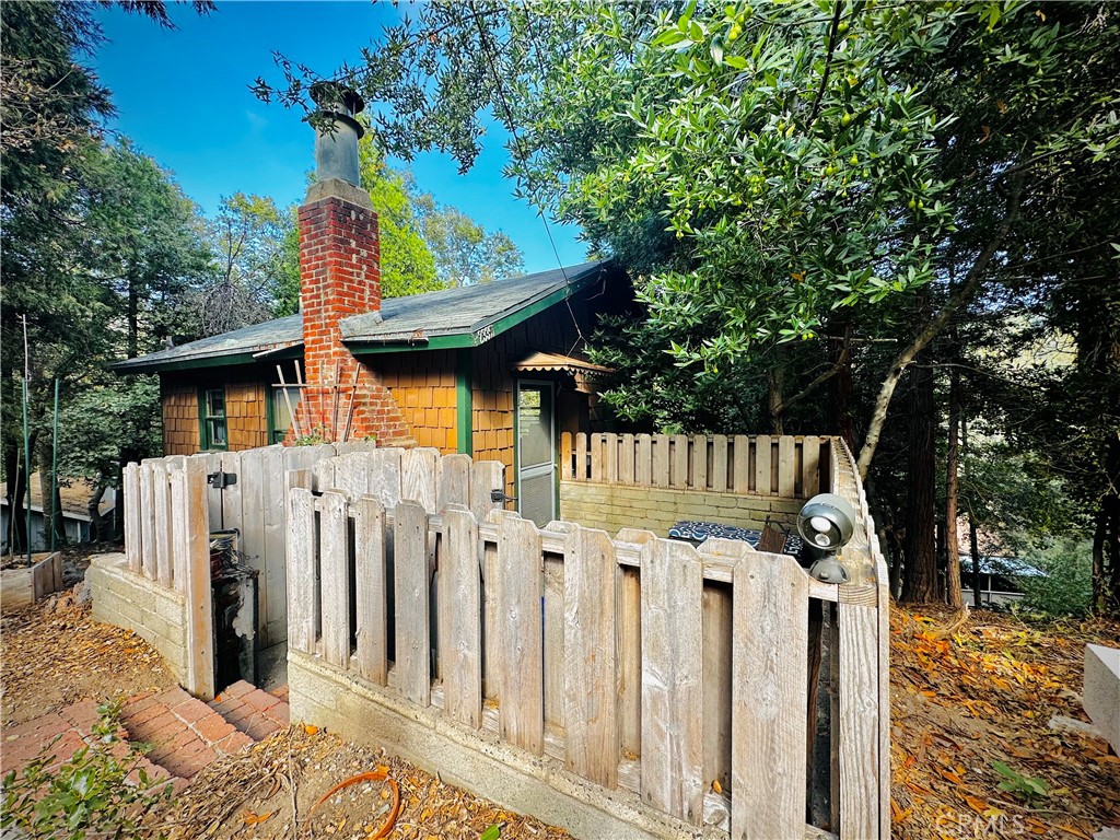 23359 Outlook Lane