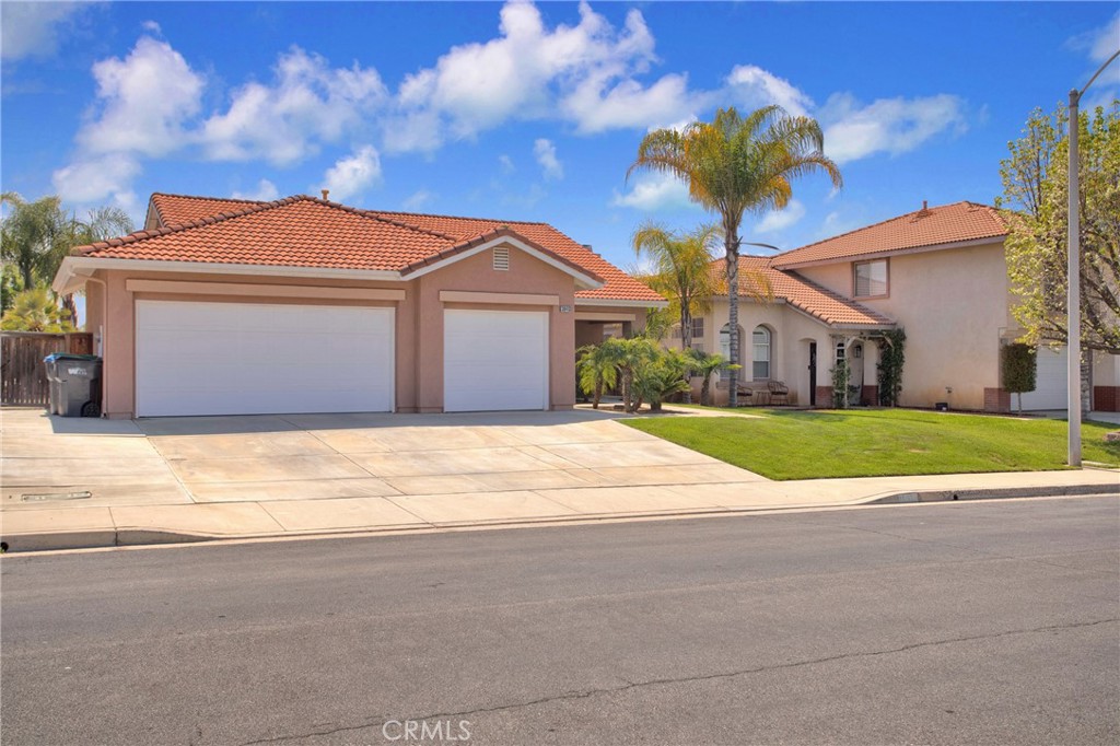 30413 Avenida Caylee