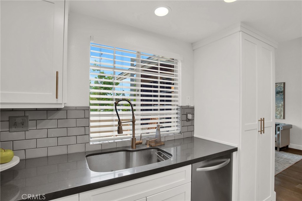 21045 Flower Glen 89