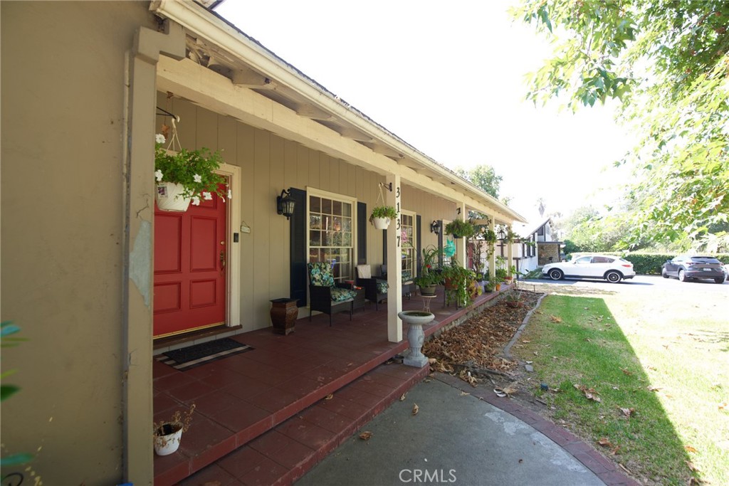 3137 Valencia Avenue