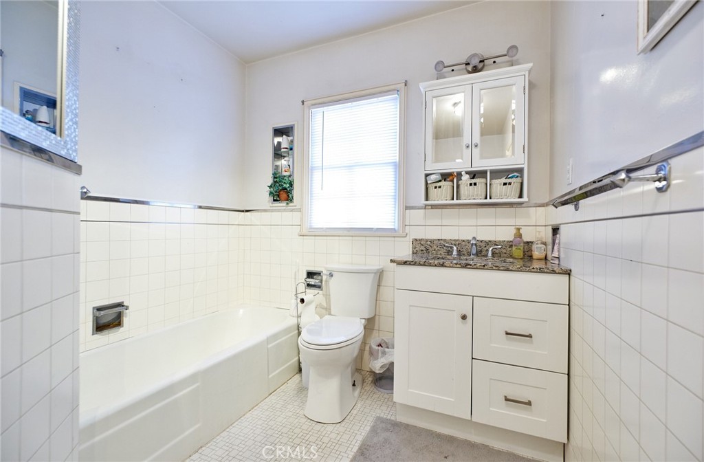 3137 Valencia Avenue