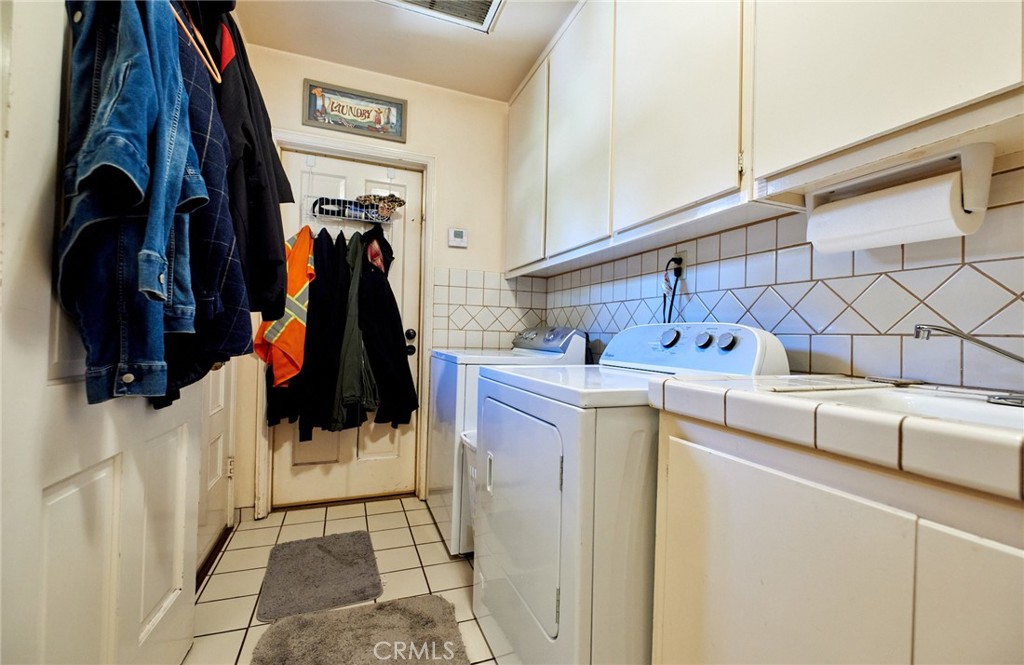 3137 Valencia Avenue