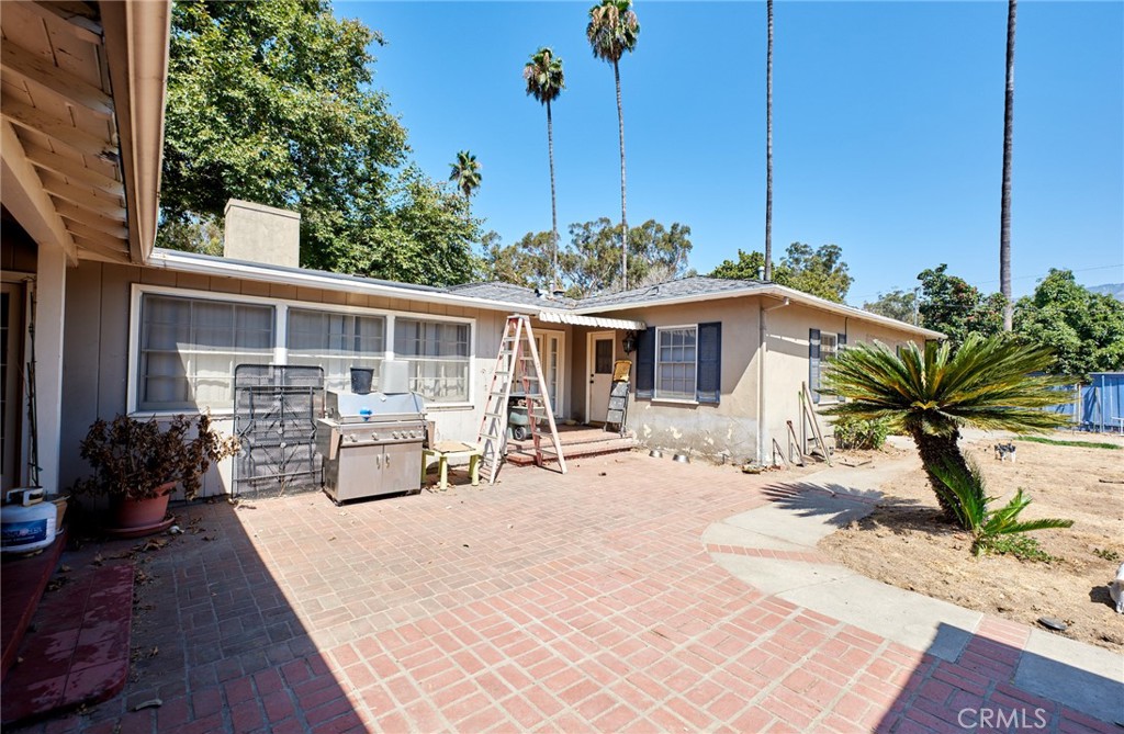 3137 Valencia Avenue