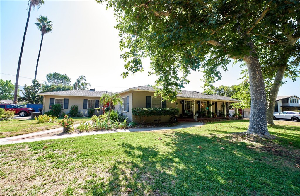 3137 Valencia Avenue