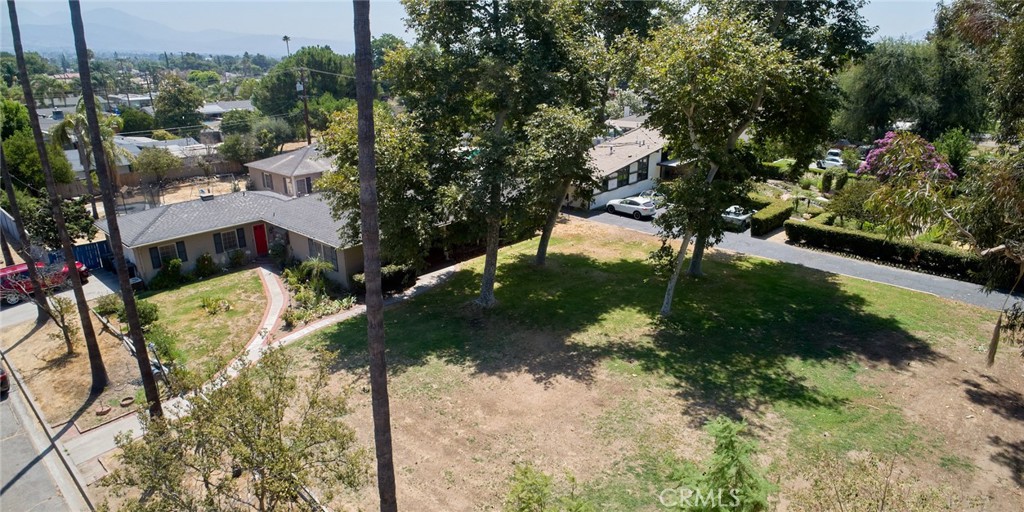 3137 Valencia Avenue