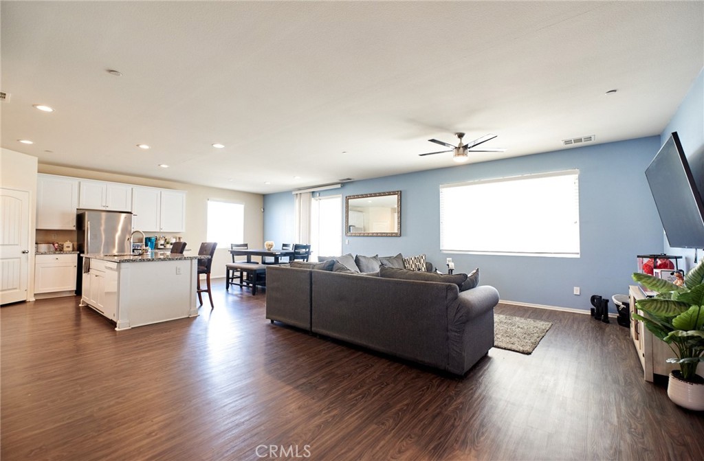 255 Starling Way