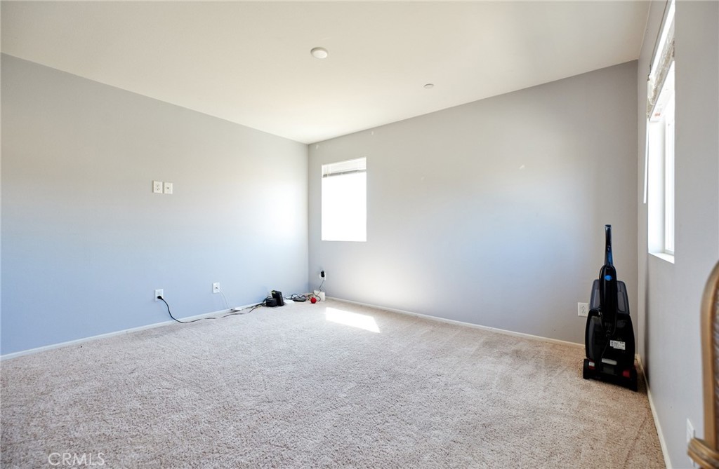 255 Starling Way