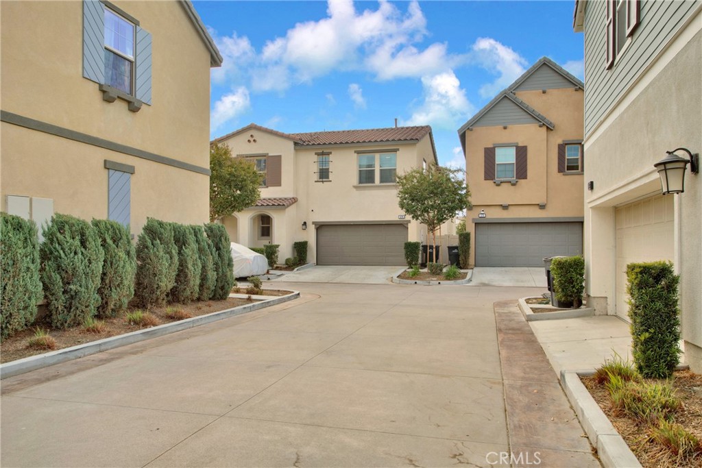 3178 E Perennial Drive