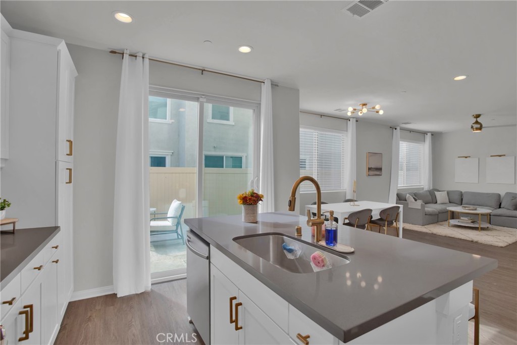 3178 E Perennial Drive