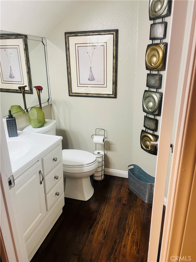 158 W Walnut Avenue A