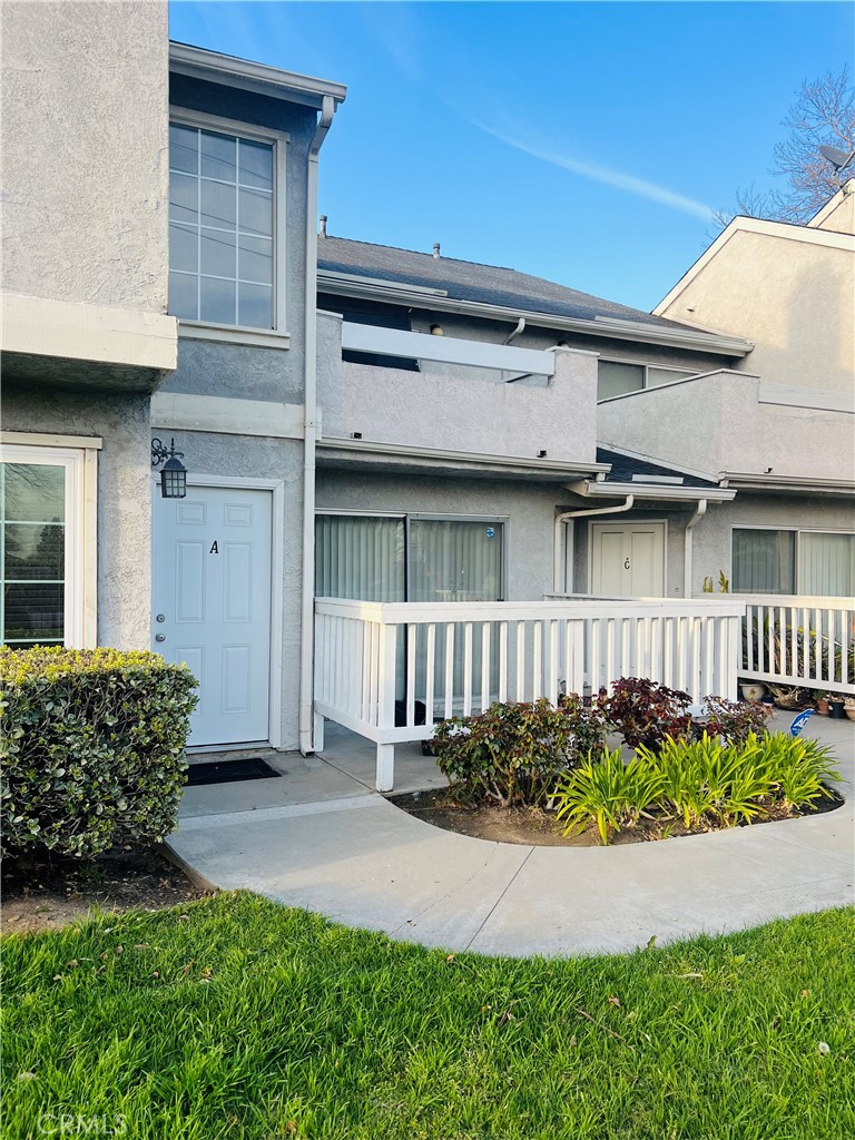 158 W Walnut Avenue A