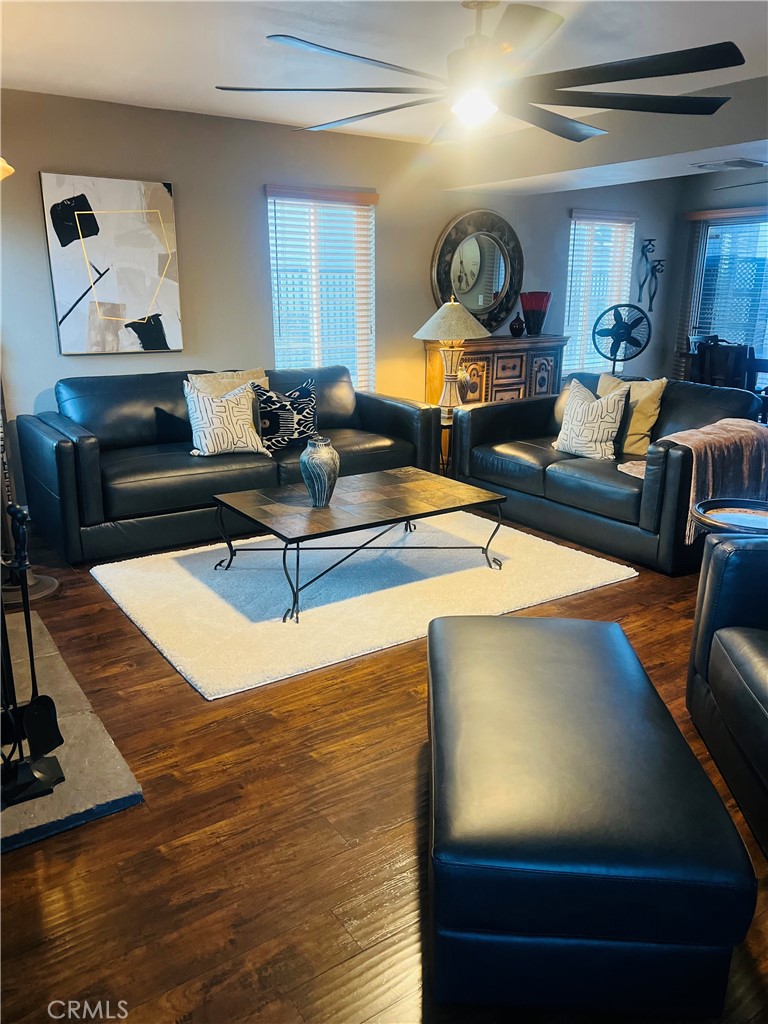 158 W Walnut Avenue A