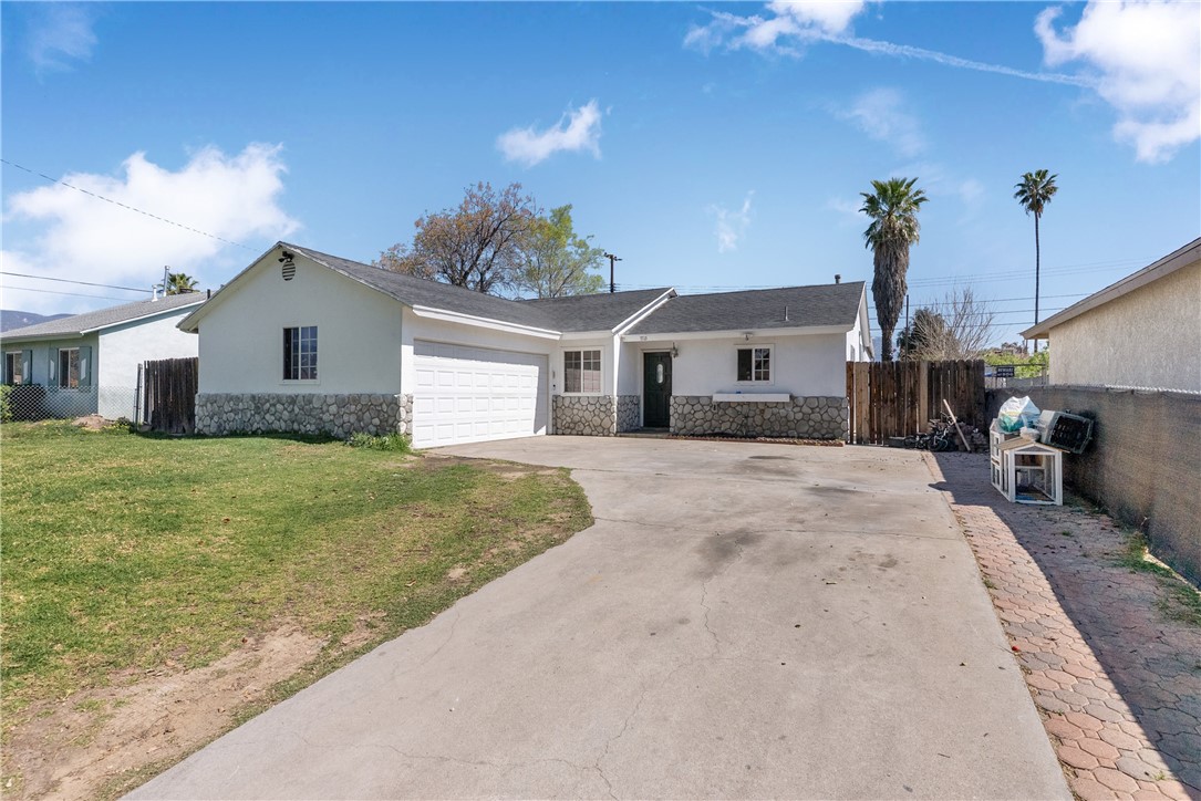 7715 Rogers Lane