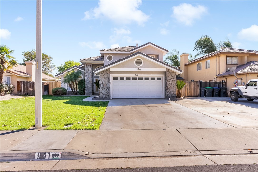 941 Coral