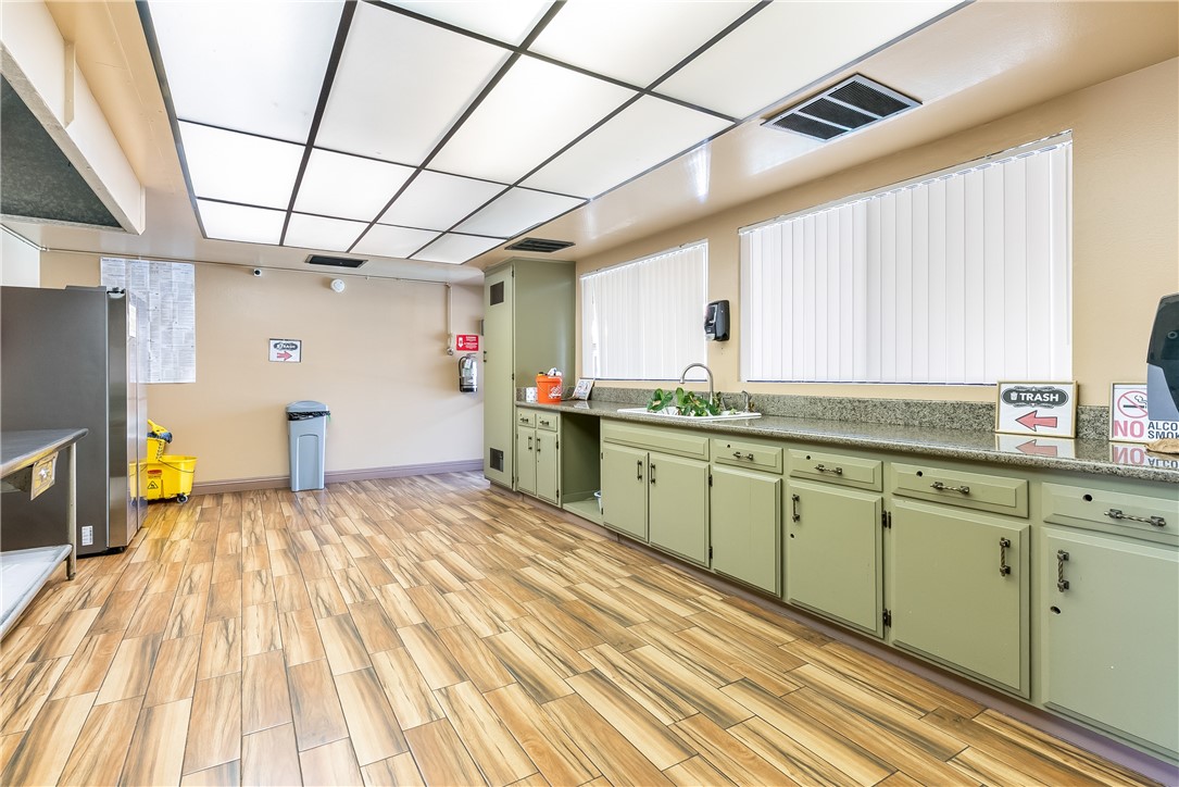 929 E Foothill Boulevard 155