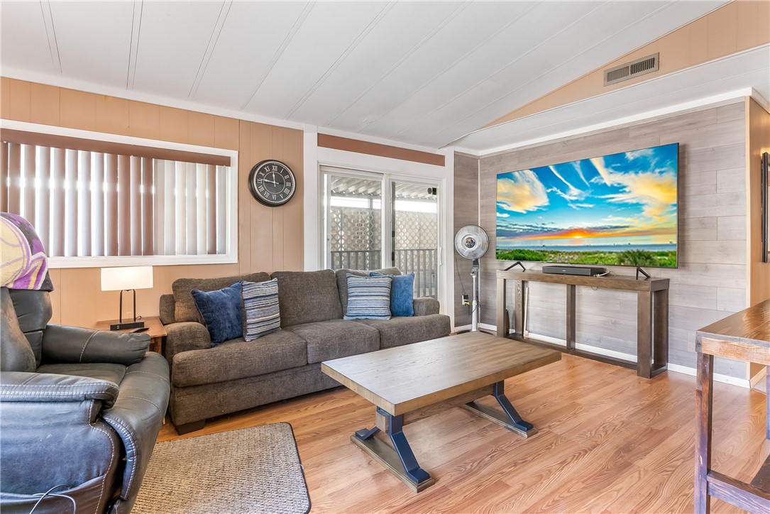 929 E Foothill Boulevard 155