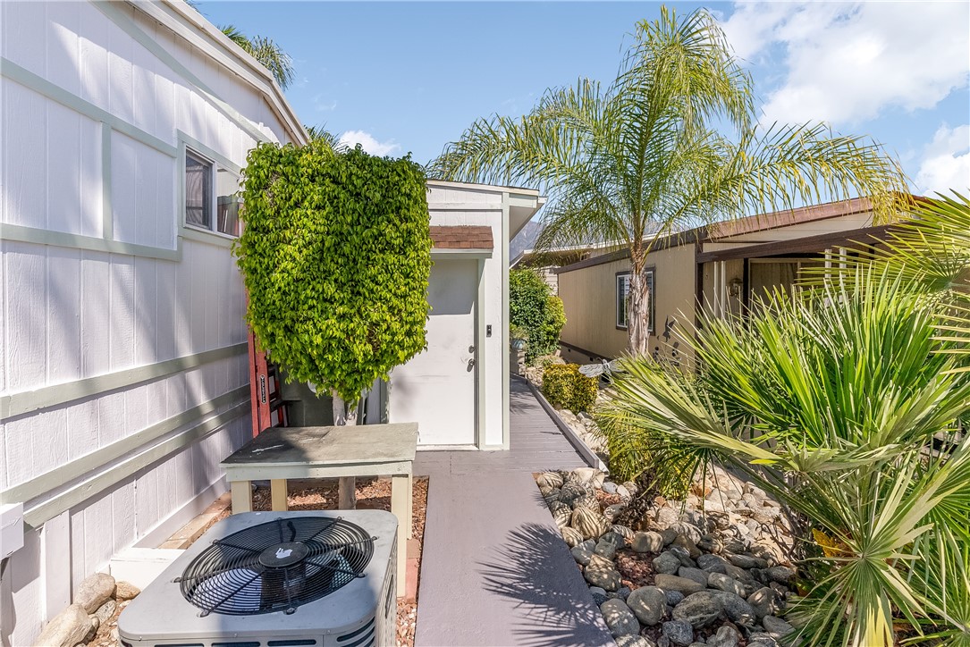 929 E Foothill Boulevard 155