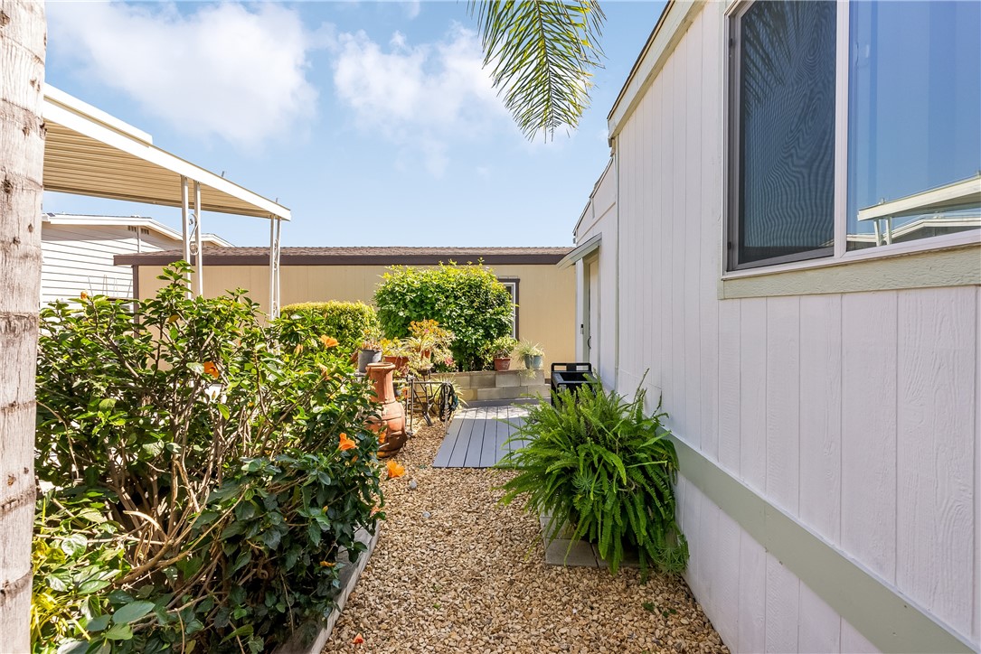 929 E Foothill Boulevard 155