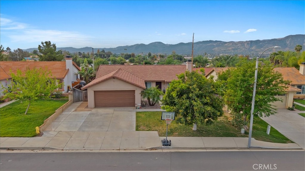22125 Country Hills Drive