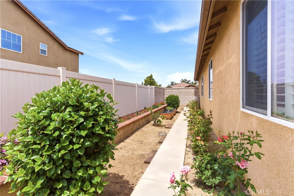 11414 CORTE LOS LAURELES