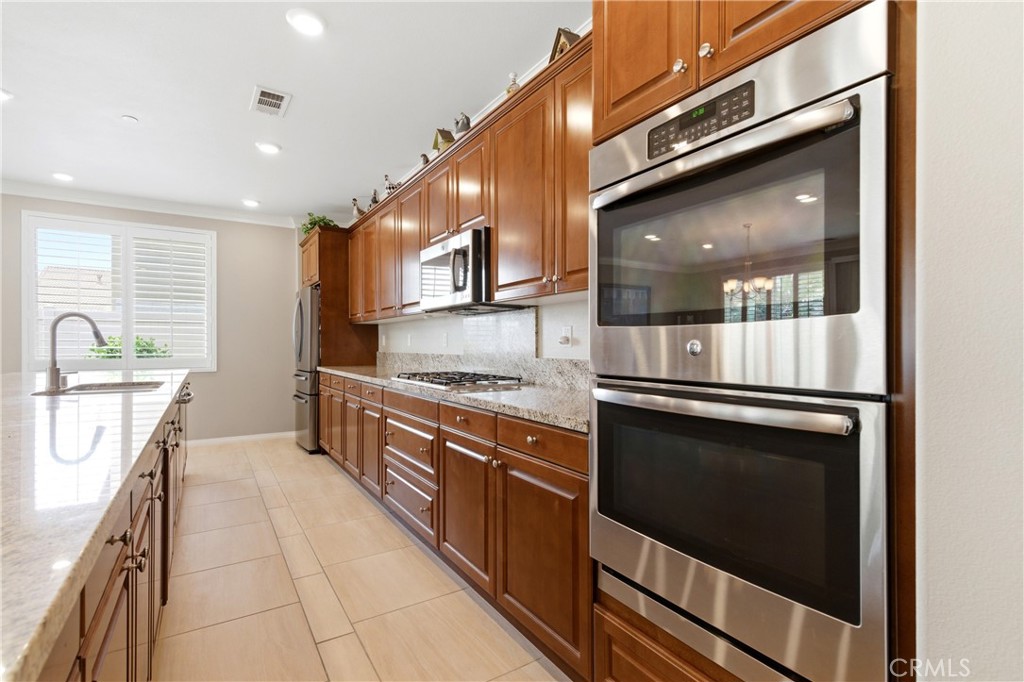 11414 CORTE LOS LAURELES