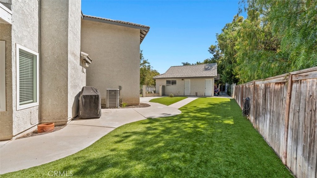 12862 Daisy Ct