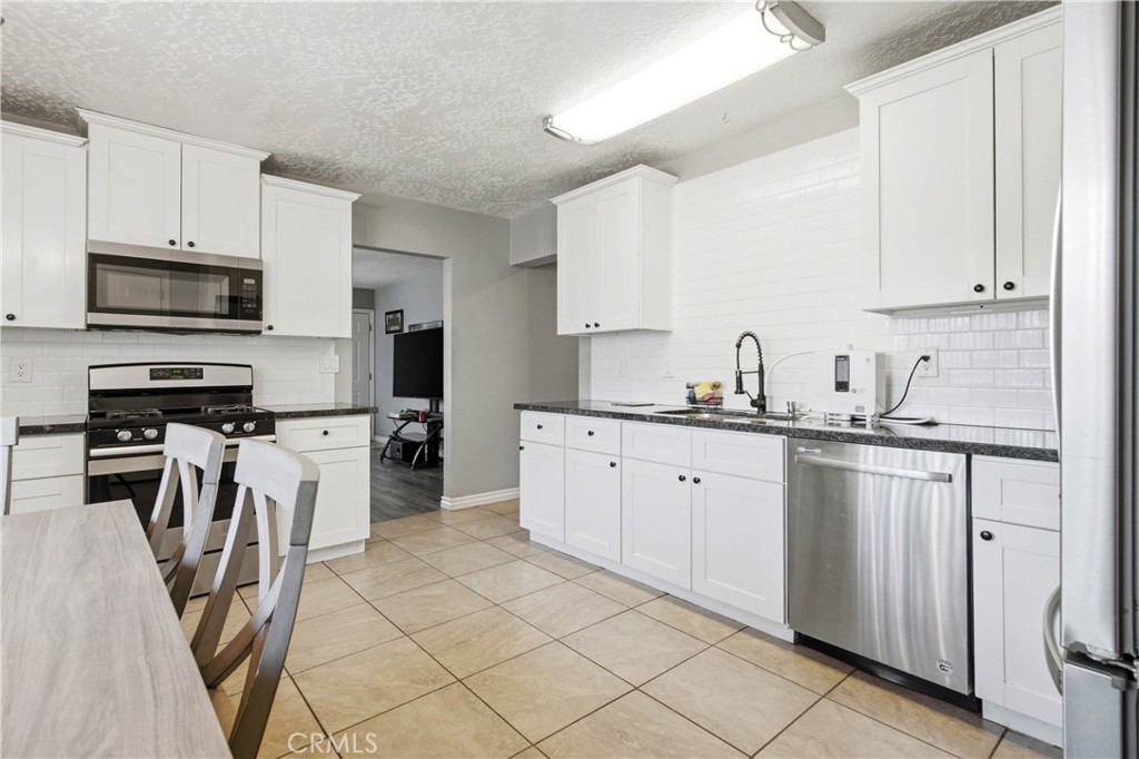905 N Santa Fe Street